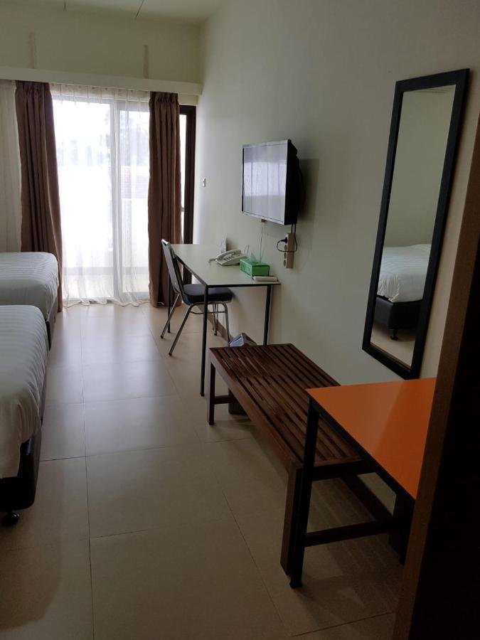 Hotel Larensia Labuan Bajo Luaran gambar