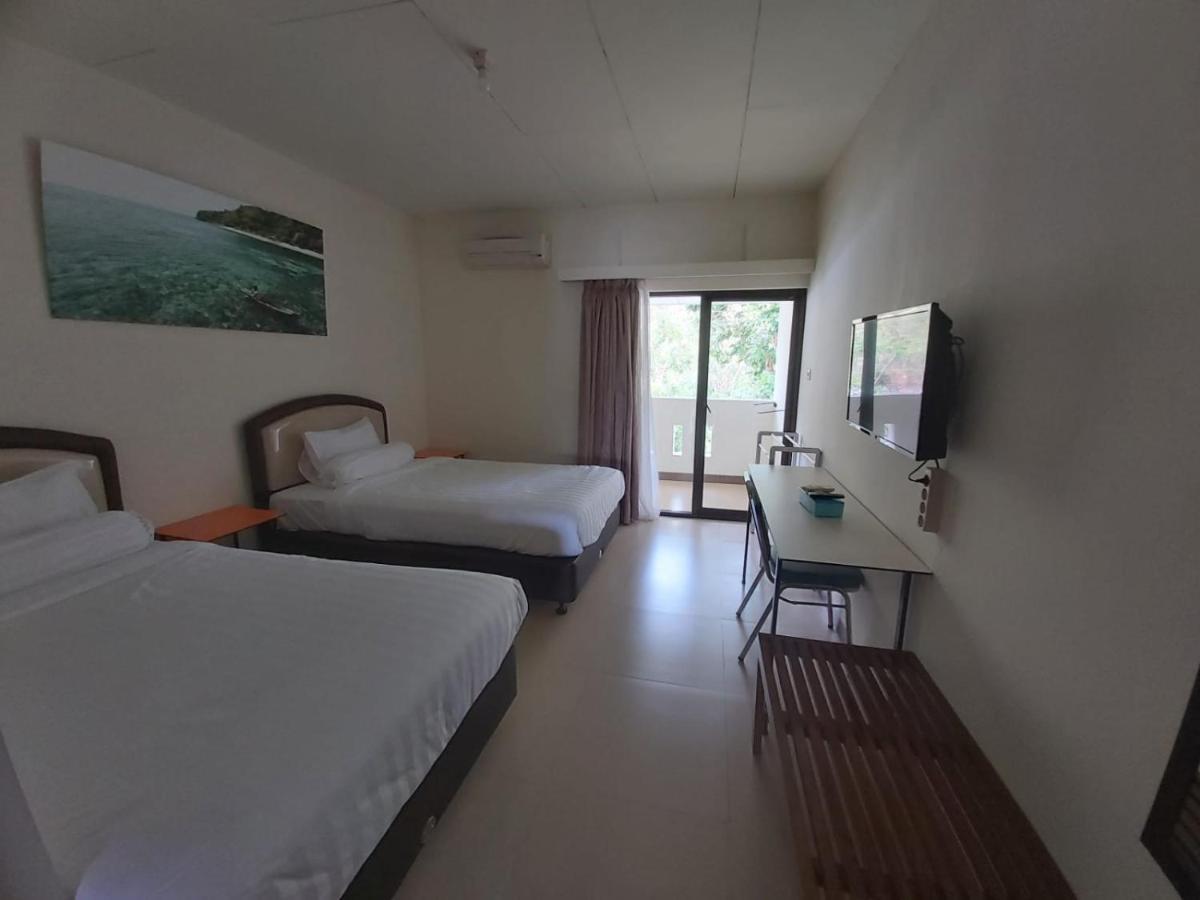 Hotel Larensia Labuan Bajo Luaran gambar
