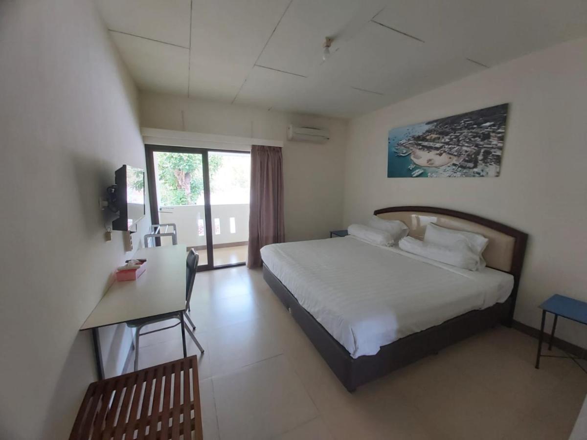 Hotel Larensia Labuan Bajo Luaran gambar